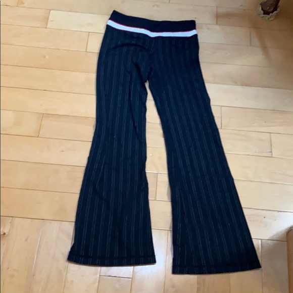 Lululemon black luon pants legging groove pants 4 - Picture 7 of 7
